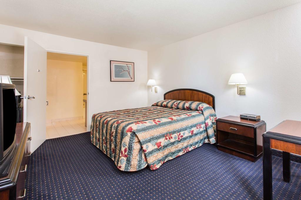 Knights Inn Virginia Beach Lynnhaven Екстериор снимка